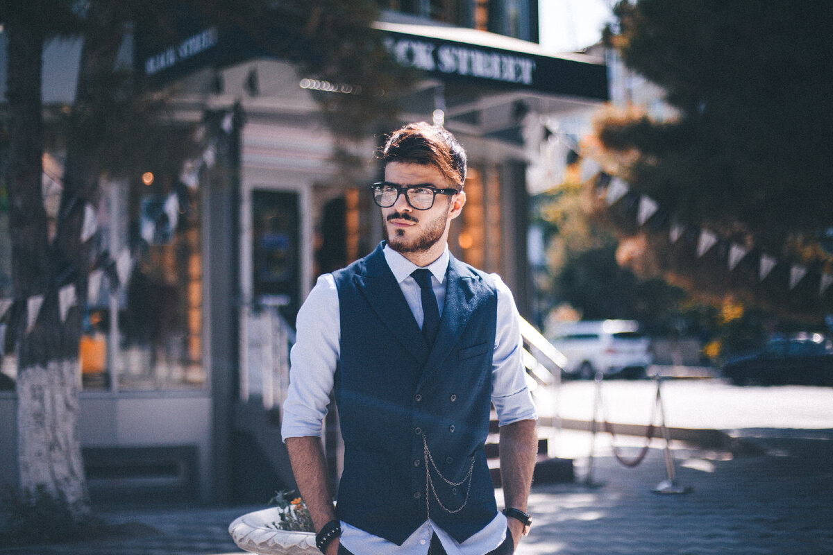 mubariz mehdizadeh\unplush.com