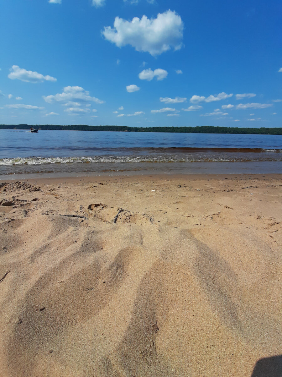 Берег с песочком