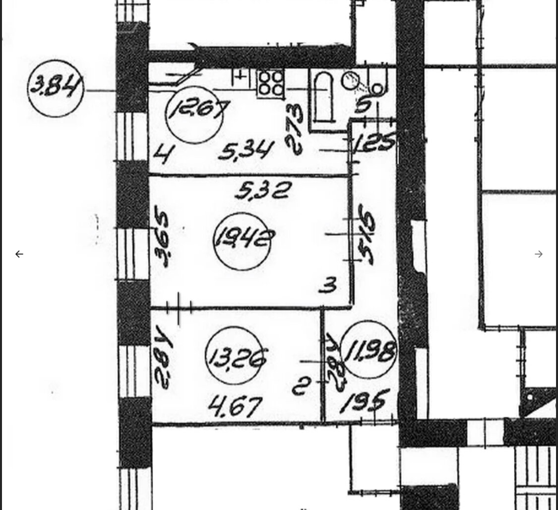 Дореволюционный кооперативный дом, где в советское время по соседству с ...