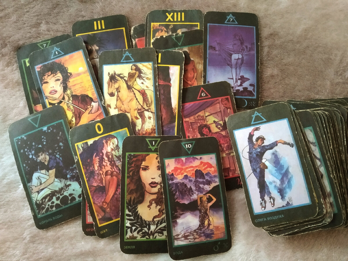 Карта императрица таро манара. Таро манара башня. Карта башня манара. Луна таро. Milo manara таро.