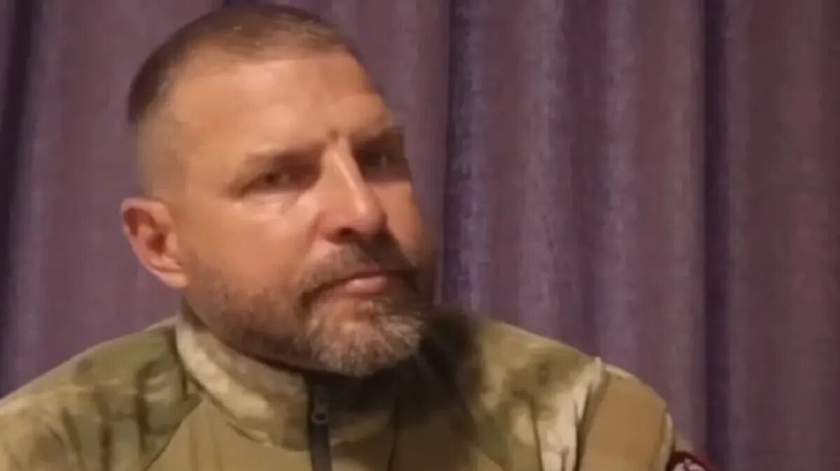 Боец с позывным «Брест» дал объяснение сложившейся ситуации. Фото: стоп-кадр с видео