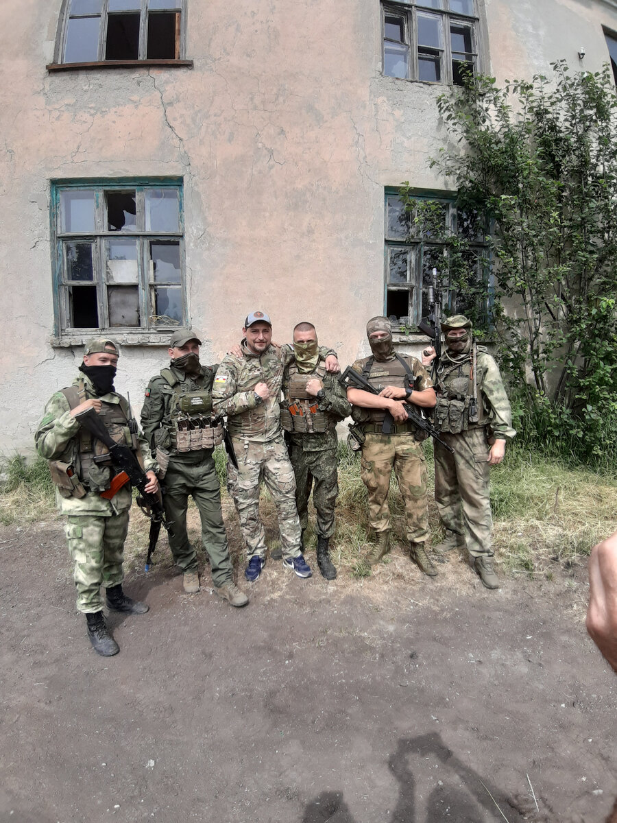 Наши подшефные бойцы на встрече с нами.