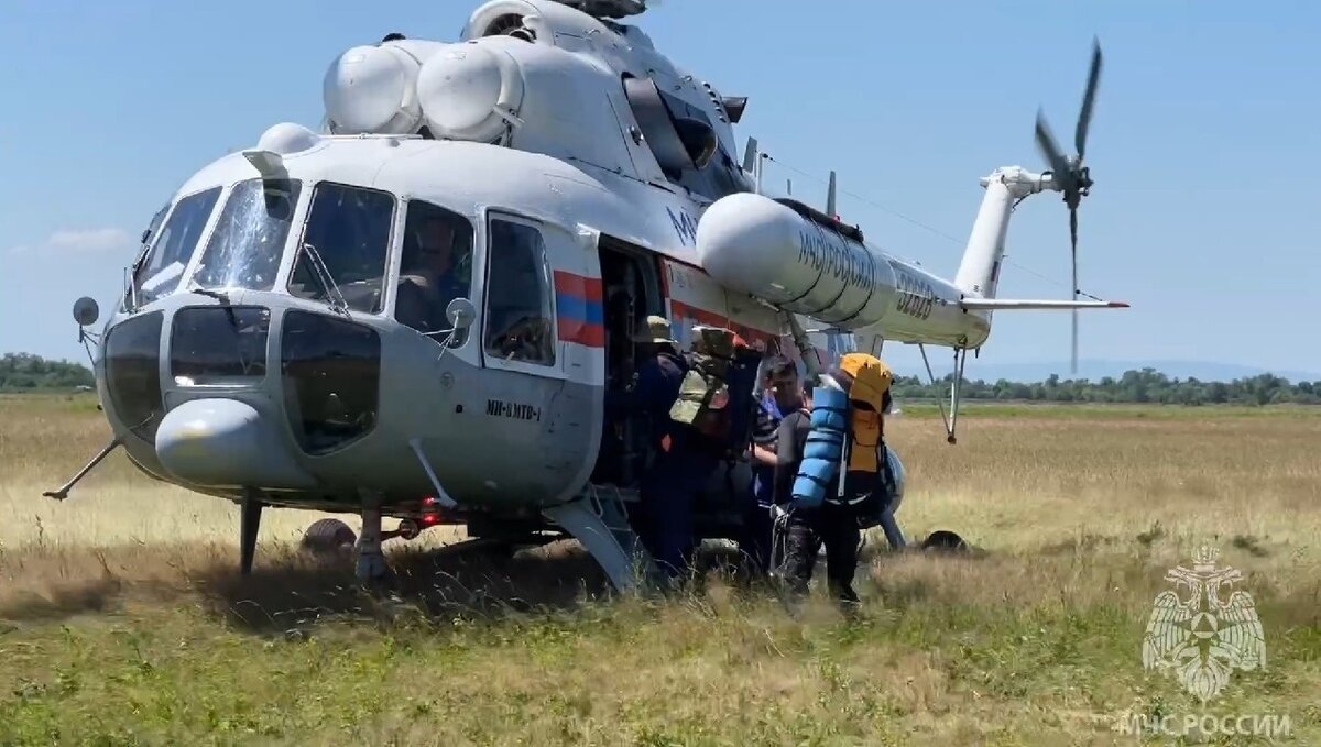     Вертолет привлекли для поисков альпиниста из Новокуйбышевска, который отстал от группы и пропал, сообщили в МЧС Северной Осетии.