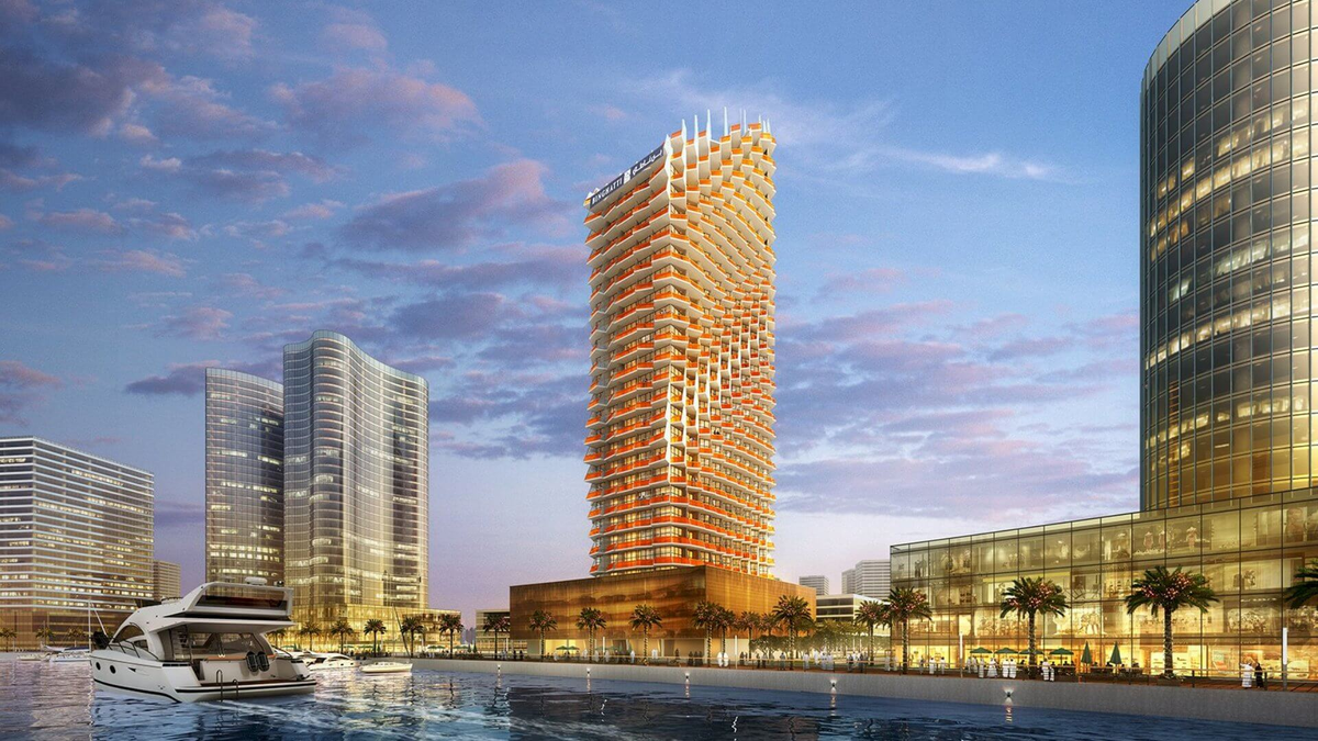 Вид сбоку на башню