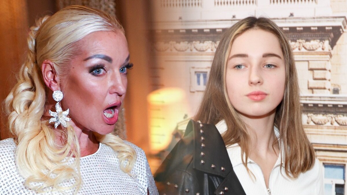    Анастасия и Ариадна Волочковы