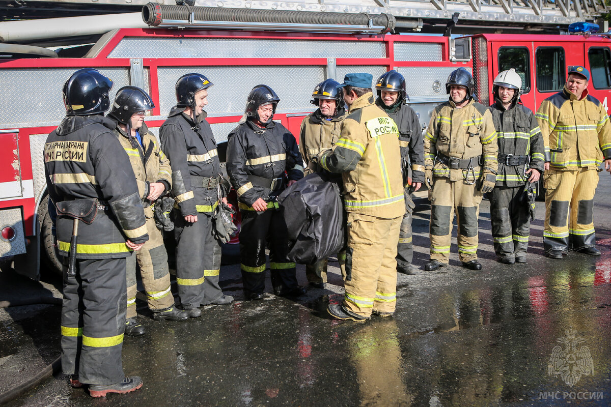 👨‍🚒Смыли сажу и копоть – огнеборца проводили на заслуженный отдых | МЧС  Прикамья | Дзен