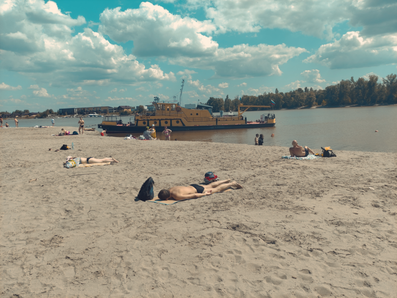 Барнаульский пляж. Пляж Барнаул. Городской пляж Барнаул. Пляж фото. Летом на городском пляже