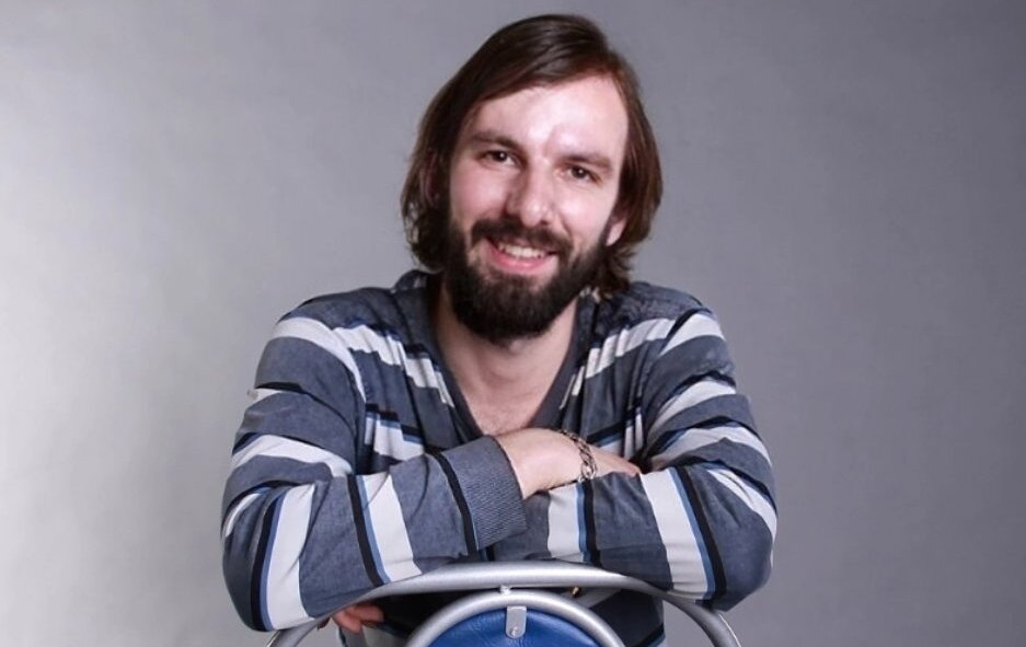 Егор после жизни в Красноярске вернулся на малую родину, потеряв в зарплате. Теперь он объясняет, почему 