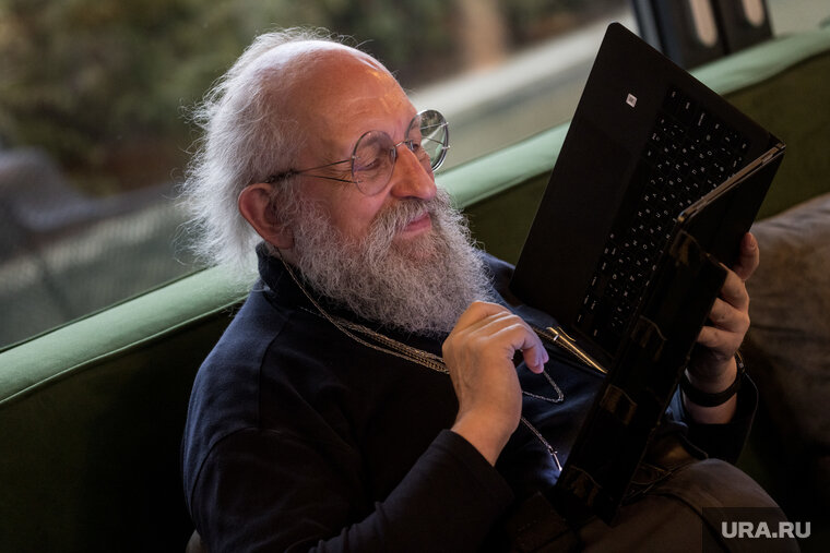    Анатолий Вассерман предложил ввести форматы полового воспитания в школах