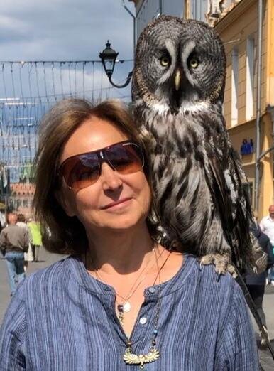 Сова является символом женственности, луны и ночи. 