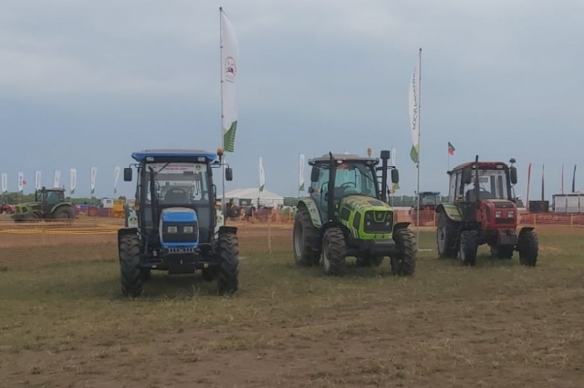    В РТ наградили победителей Х Открытого чемпионата России по пахоте