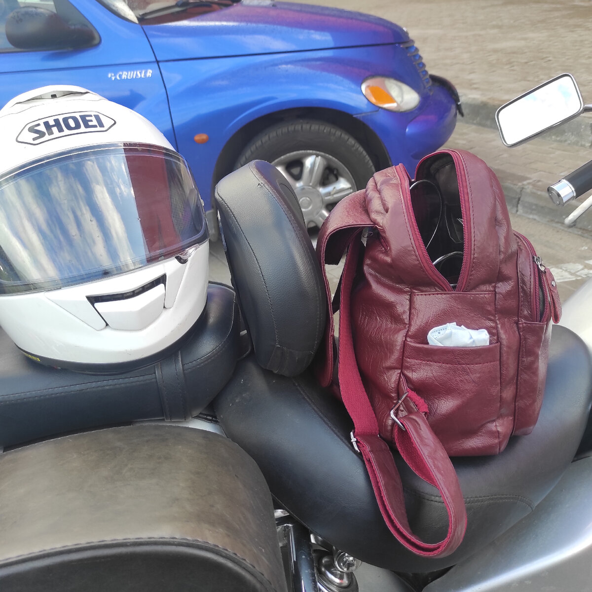 Не кладите вещи на чужой мотоцикл