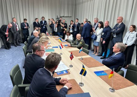    Альянс утвердил программу помощи Киеву и создание Совета Украина — НАТО