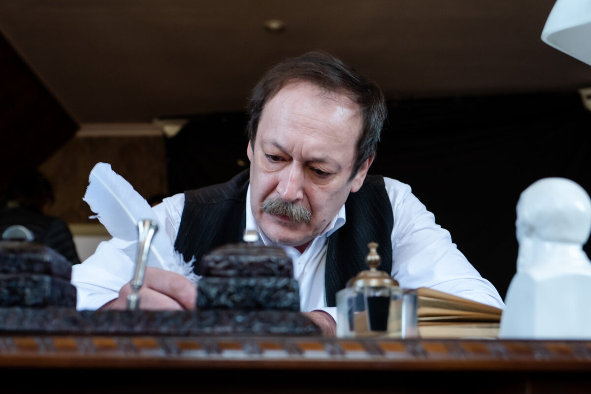 Кадр сериала «Загляни ему в голову».Фото Яндекс.Картинки