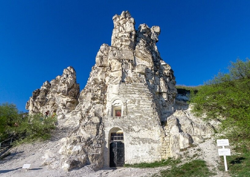 Пещерный комплекс с церковью Сицилийской иконы Божьей Матери в Больших Дивах