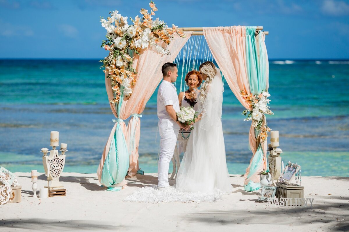 Вот что-то подобное будет 