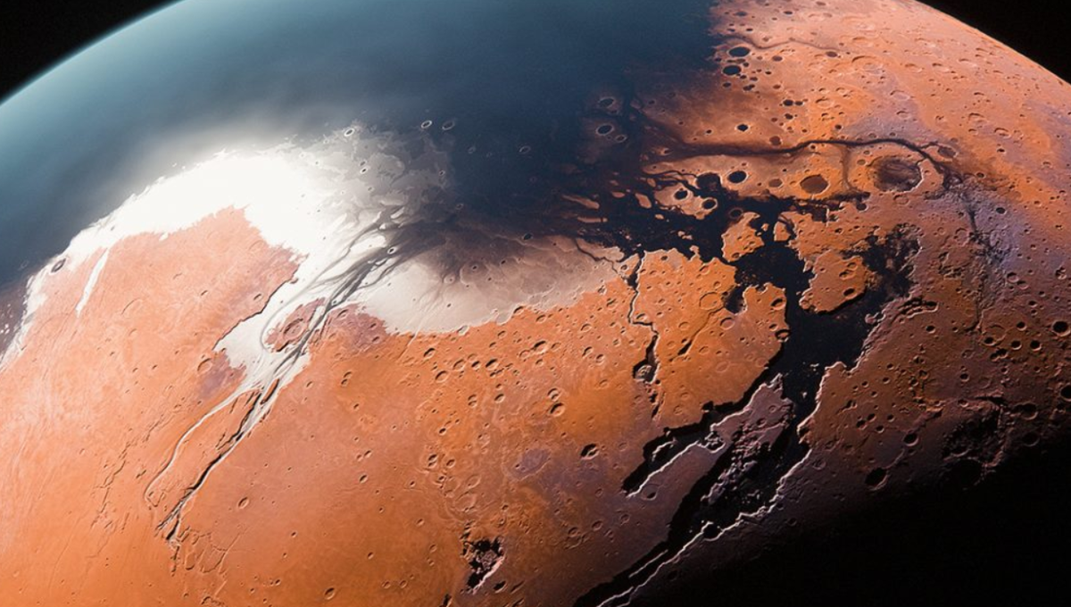 Вода на поверхности марса. Гидросфера Марса. Атмосфера и гидросфера Марса. Марс планеты гидросфера. Марс Планета вода.