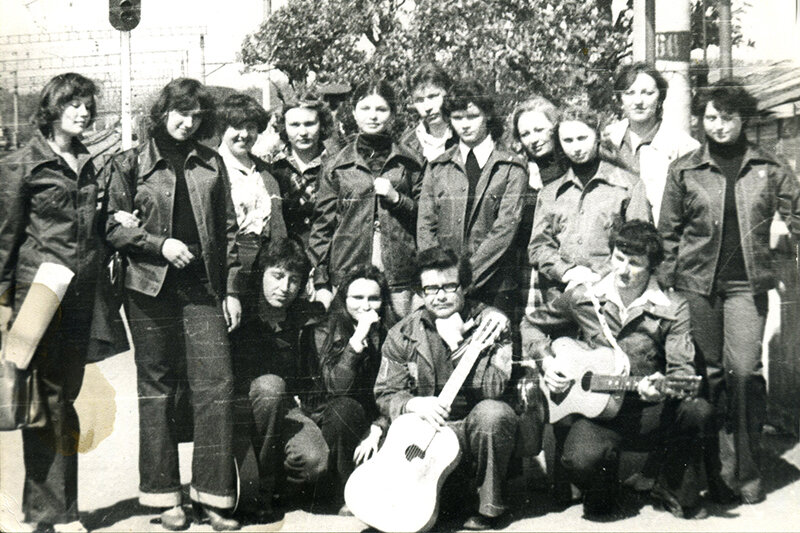 Агитбригада студенческого стройотряда. Я третья слева (фото из личного рахива)
