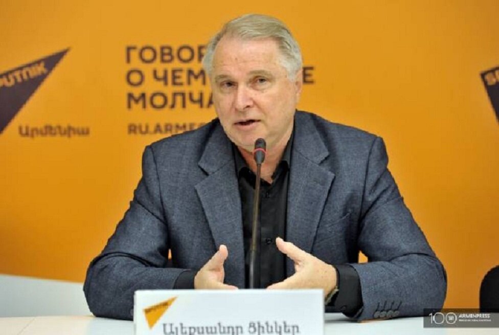 Известный израильский эксперт Александр Цинкер. Фото из открытых источников сети Интернета