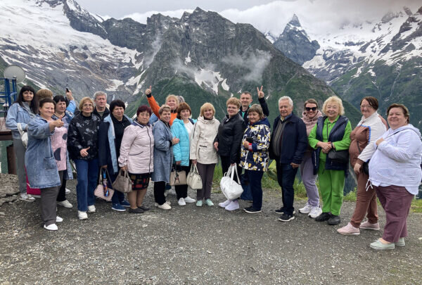    Саратовцы на Домбае