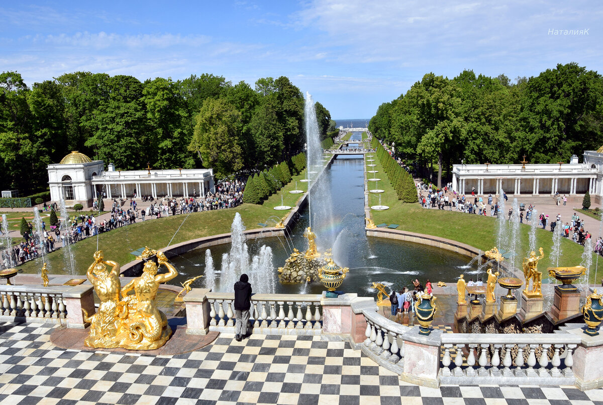 Известный всем вид со смотровой площадки дворца, фото автора