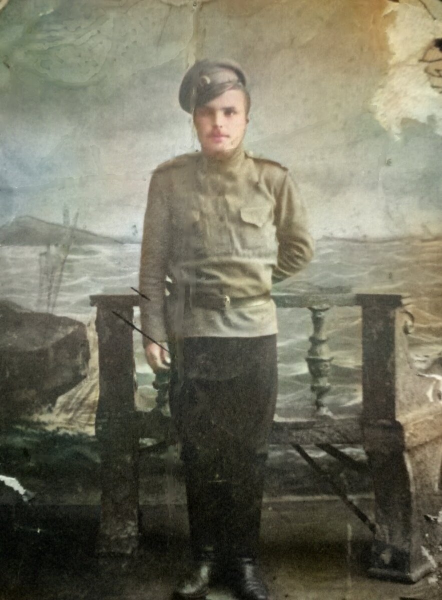 Ганцов Дмитрий Кузьмич. Фото обработано с помощью сервиса Компьютерное зрение от Почты Mail.ru.