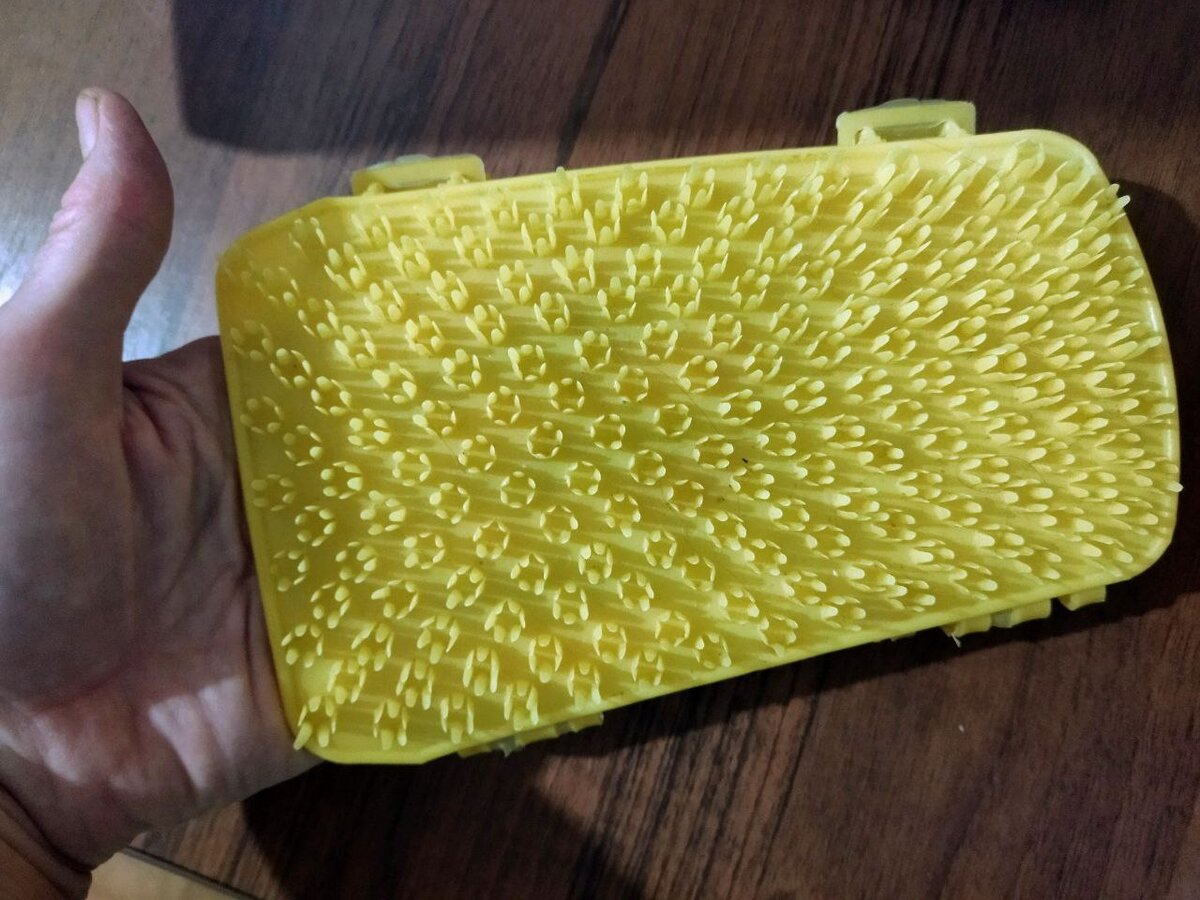 Массажная варежка.