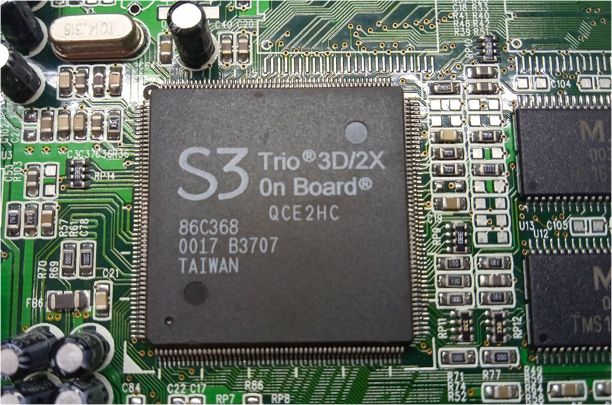 Чип 86C368 на видеокарте S3 Trio3D/2x (из моей коллекции).