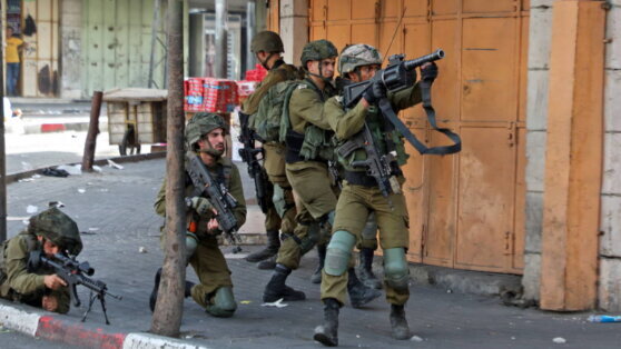    Израильские военные застрелили подростка, пытавшегося таранить их автомобилем Сергей Бунеев