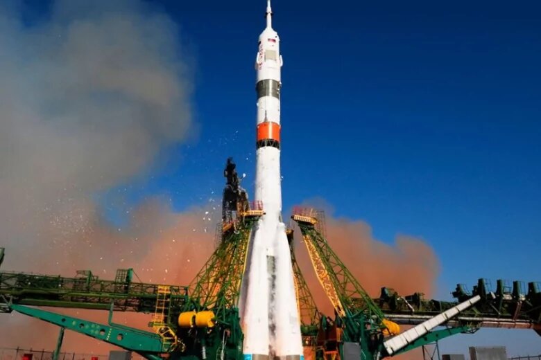 Космический корабль «Союз». Союз МС 25. Роскосмос. Робот на МКС.