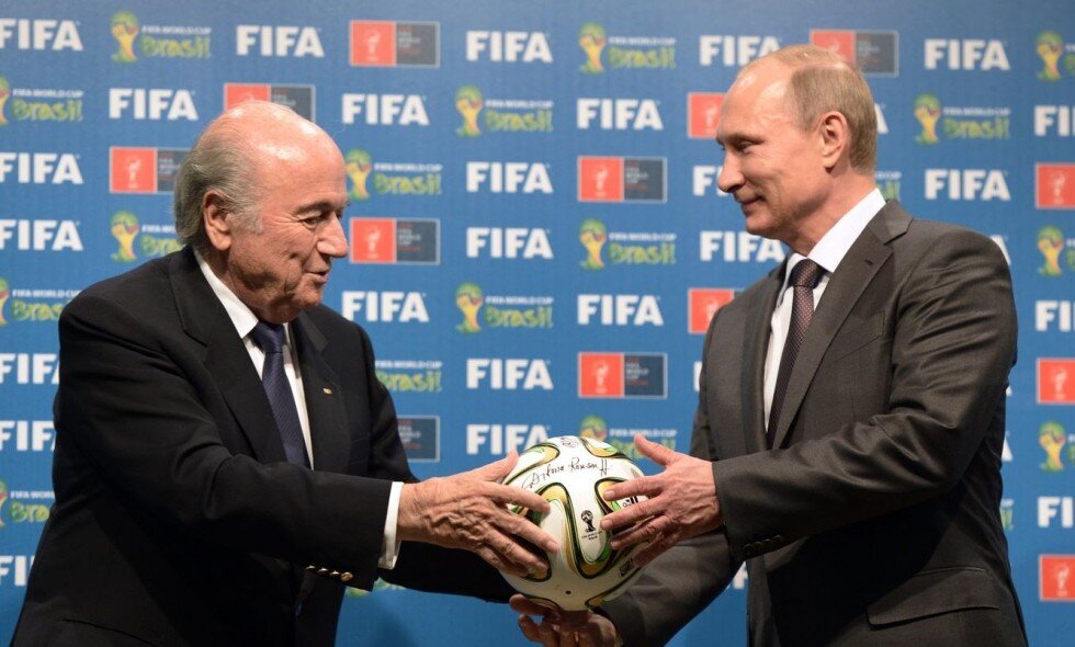 8-ой президент Международной федерации футбола (ФИФА) Йозеф Блаттер в своей  книге Ma Vérité («Моя Правда») написал, что Катар нечестным путем  получил право на проведение чемпионата мира-2022. Выдержку из публикации  приводит The Times.