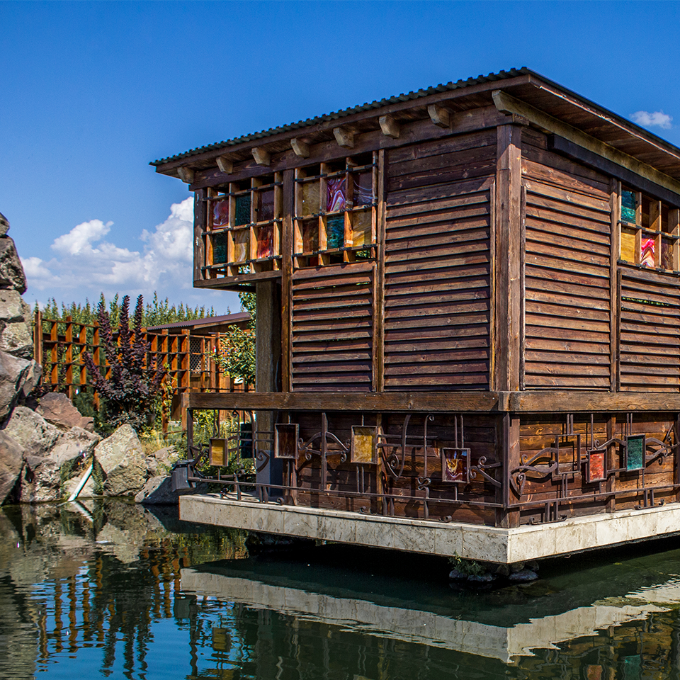 © Tsirani Garden-Restaurant