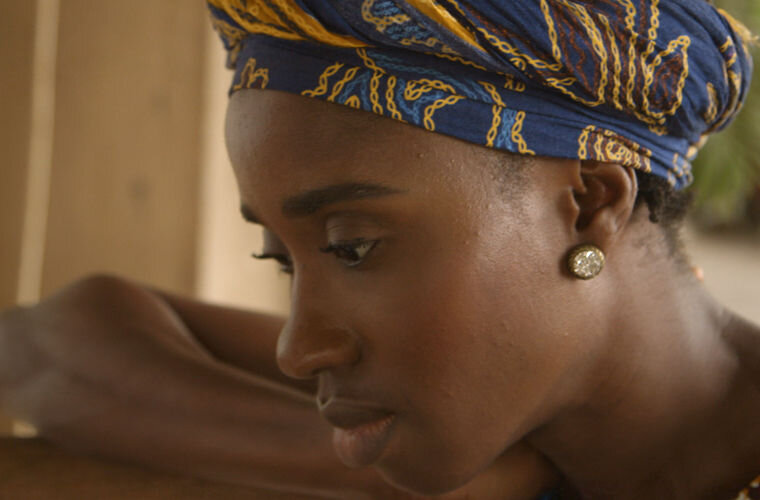 Теперь 29-летняя Брижит борется за права трокоси и рассказывает о своей судьбе © BBC