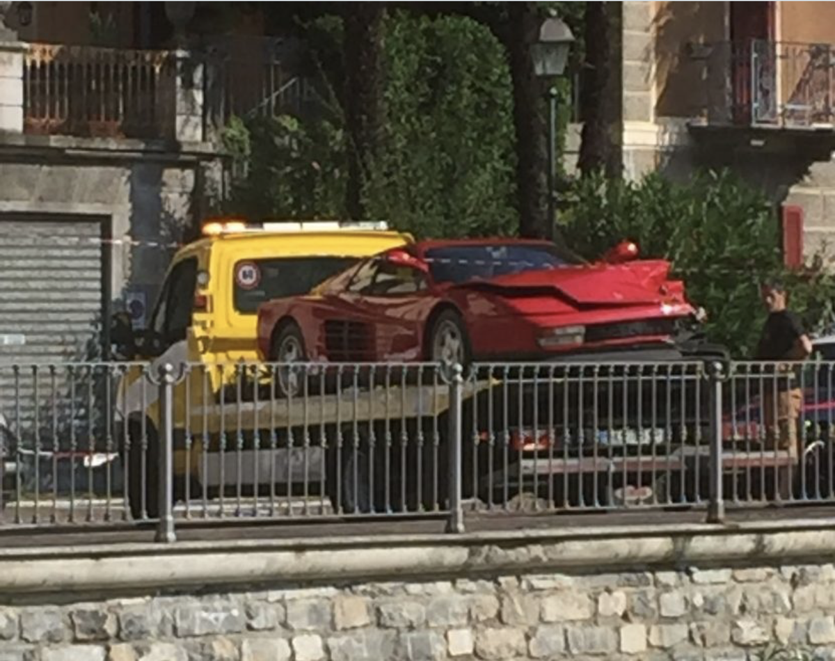 Фото взято с сайта - https://www.ultissimo.com/netflix-filming-lake-como/