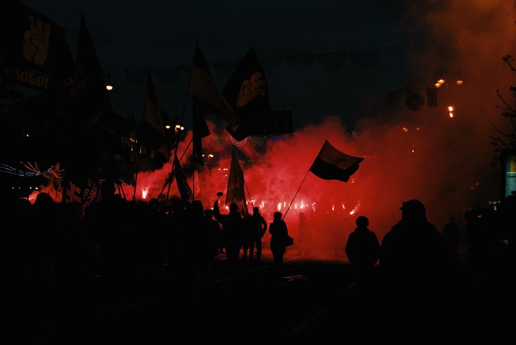Митинг против мира