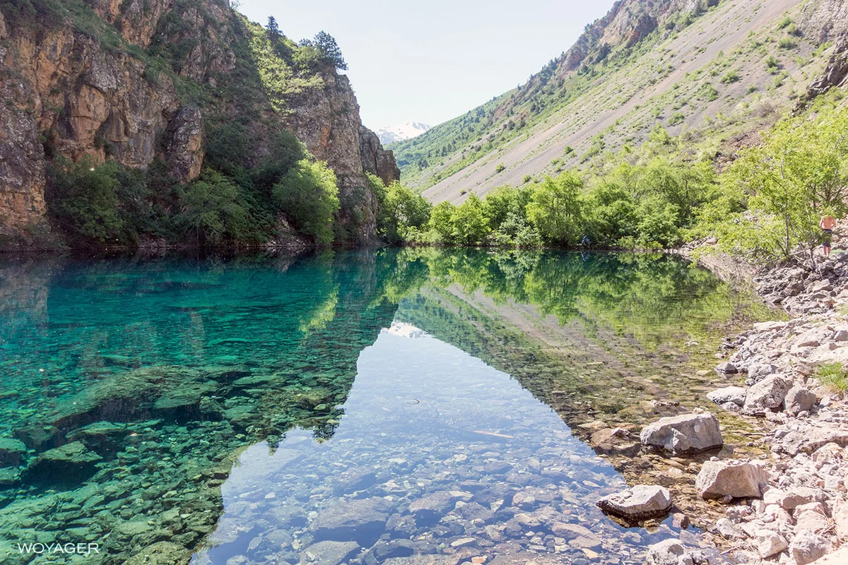 Нефритовое озеро в узбекистане