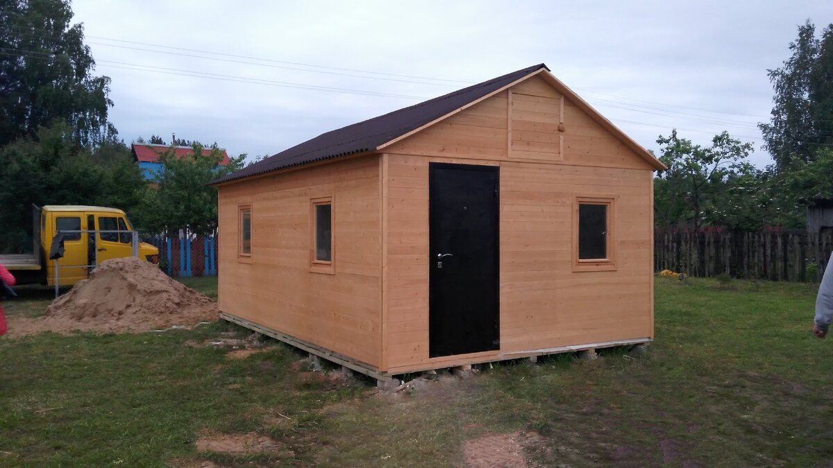 Дачный домик 4x6 на столбиковом фундаменте