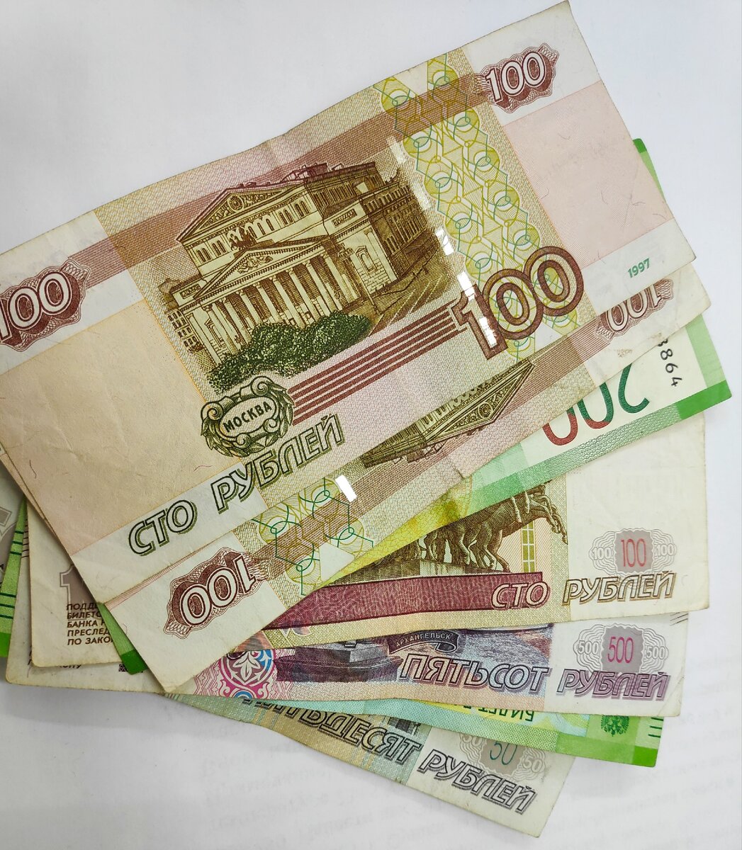 Деньги сто рублей. 100к по 1000 рублей. Деньги 100 рублей. 1000 Рублей по СТО.