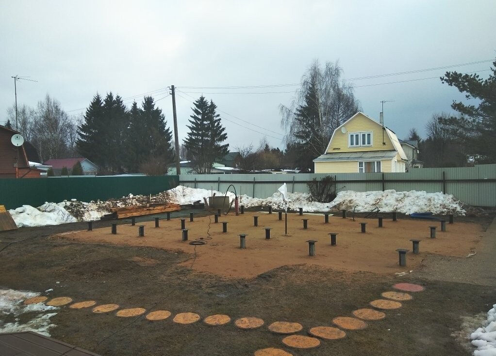 Свайное поле.