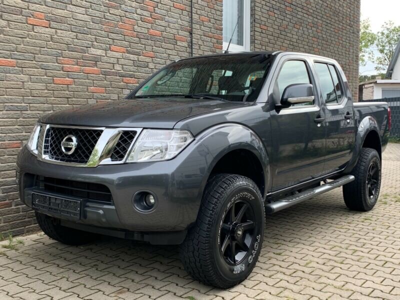 Купить ниссан навара бу. Nissan пикап Navara. Nissan Navara 3 2001. Ниссан пикап 200. Nissan Navara a/t 35.