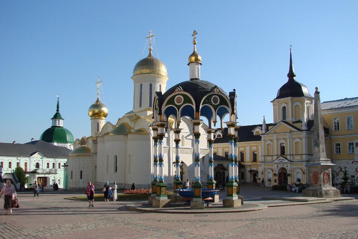 пятницкий храм сергиев посад. успенский собор троице-сергиевой лавры. успенская никольская церковь сергиев посад. сергиев посад троицкий монастырь храм. троице-сергиева лавра успенский собор.