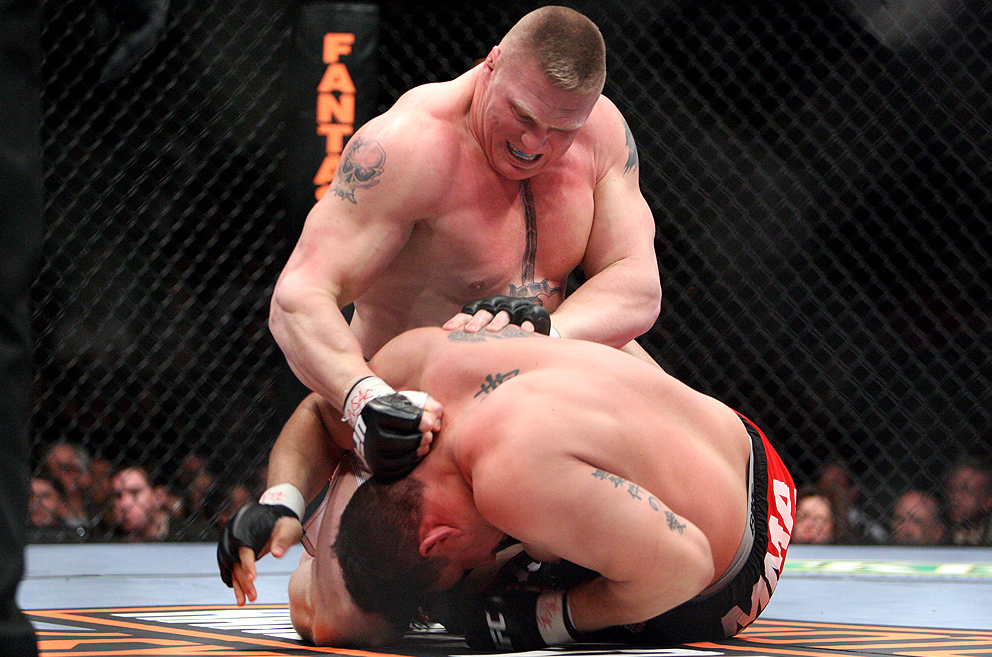 Доминировал в бою, но в итоге проиграл поединок. Фото взято из свободного источника.