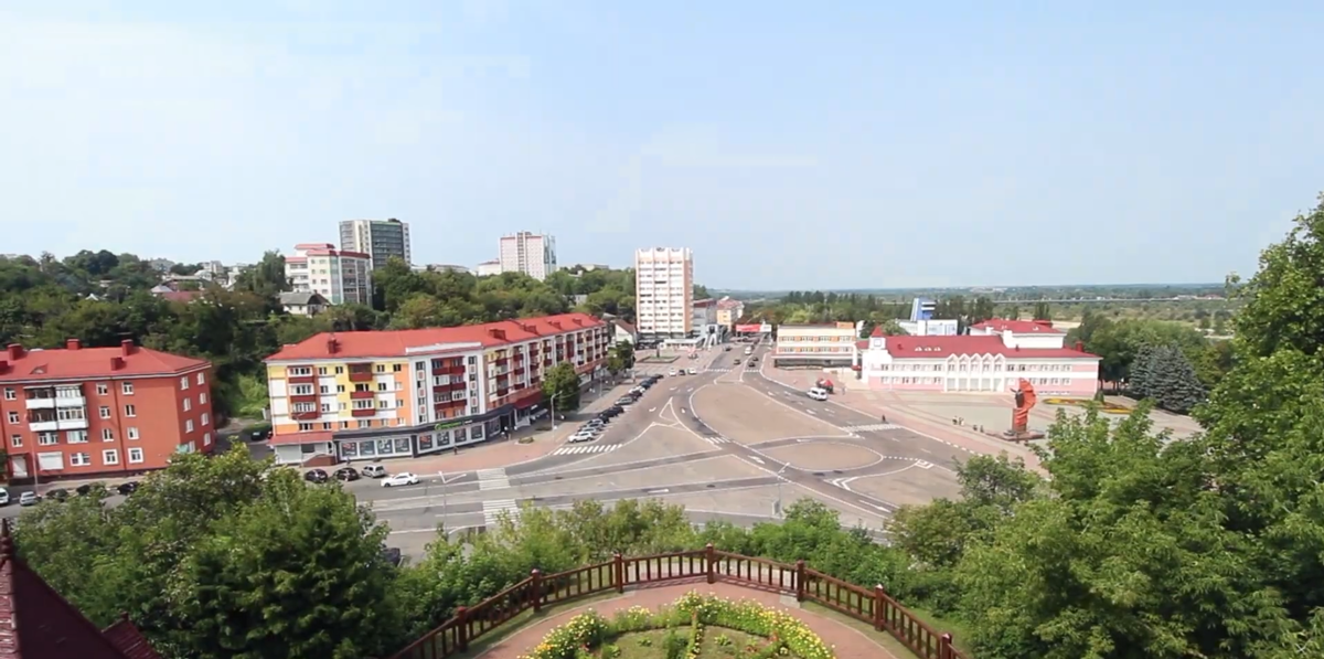 Вид на центральную площадь.