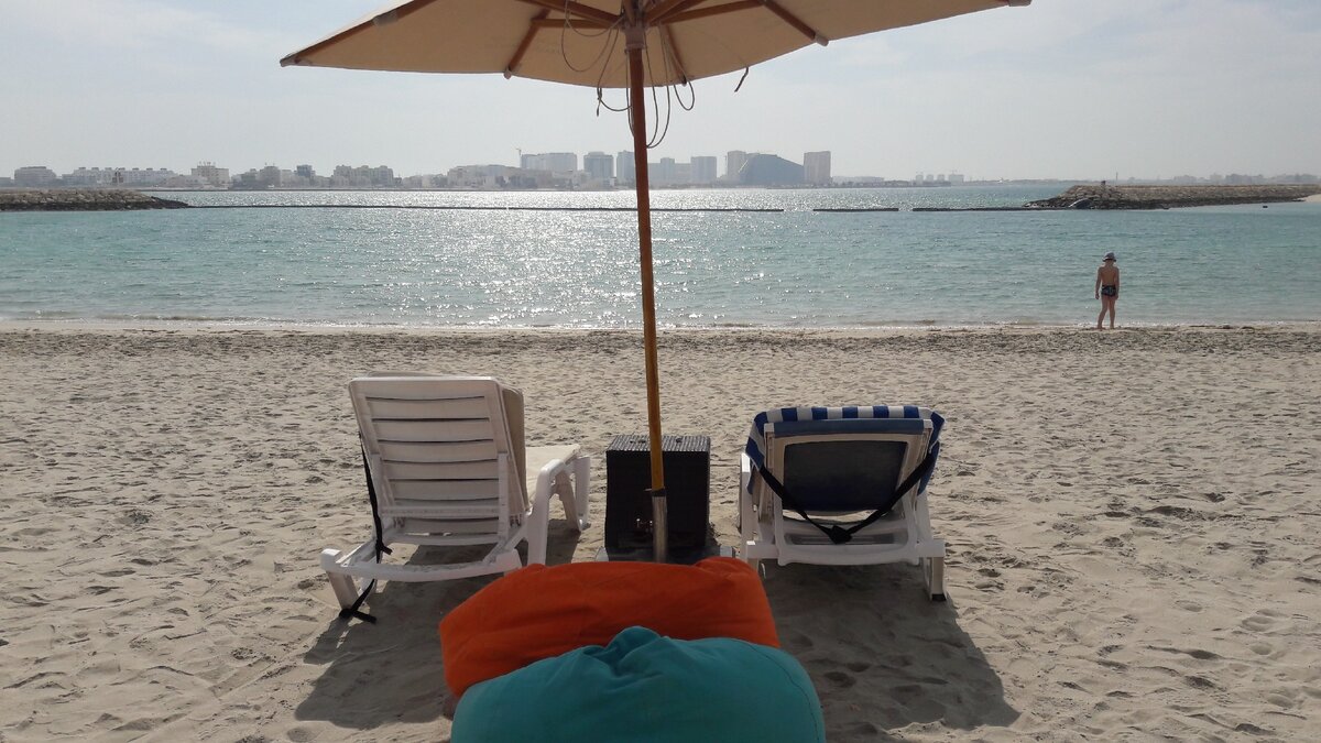 Как выглядят пляжи в Бахрейне. Он очень стремится догнать ОАЭ, но пока не все получается