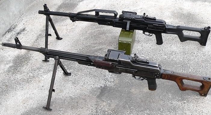 7,62 мм пулеметы ПК (нижний) и ПКП "Печенег" (верхний)