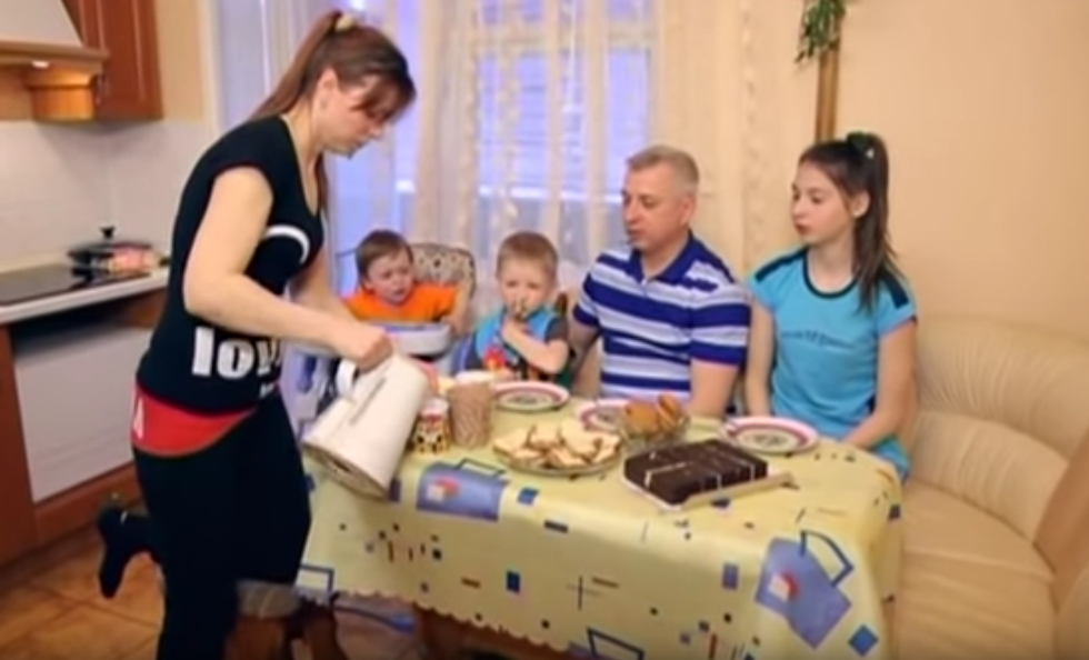 Люда с семьей