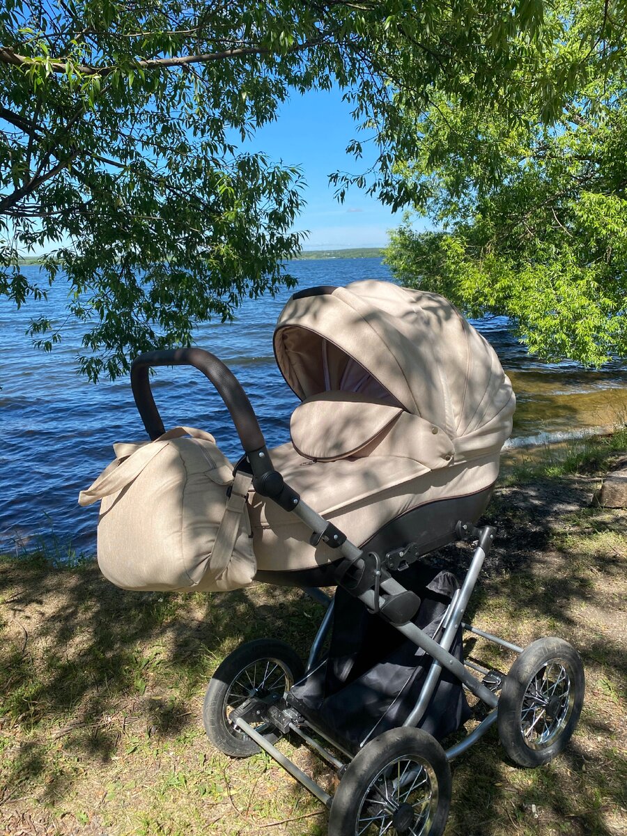 Прогулка с коляской на водохранилище 