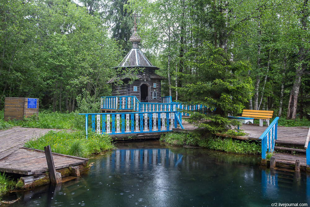 Казанская часовня у источников, построенная на месте обретения иконы. Мшенцы, Тверская область 