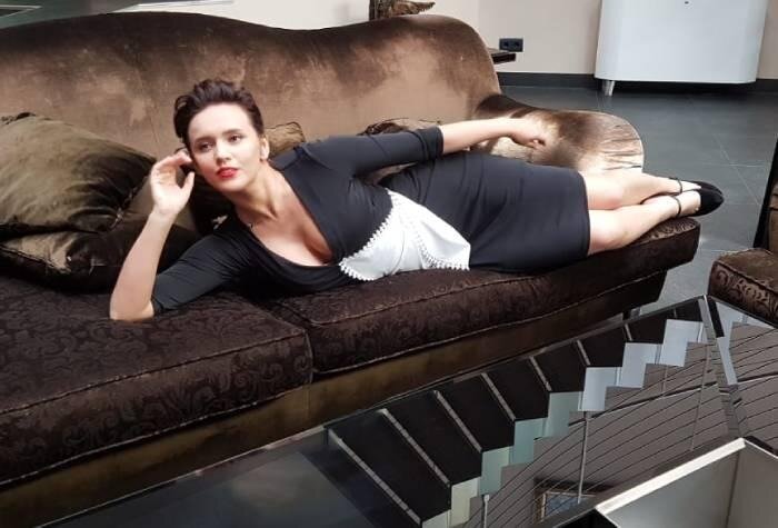 ЯНИНА МЕЛЕХОВА