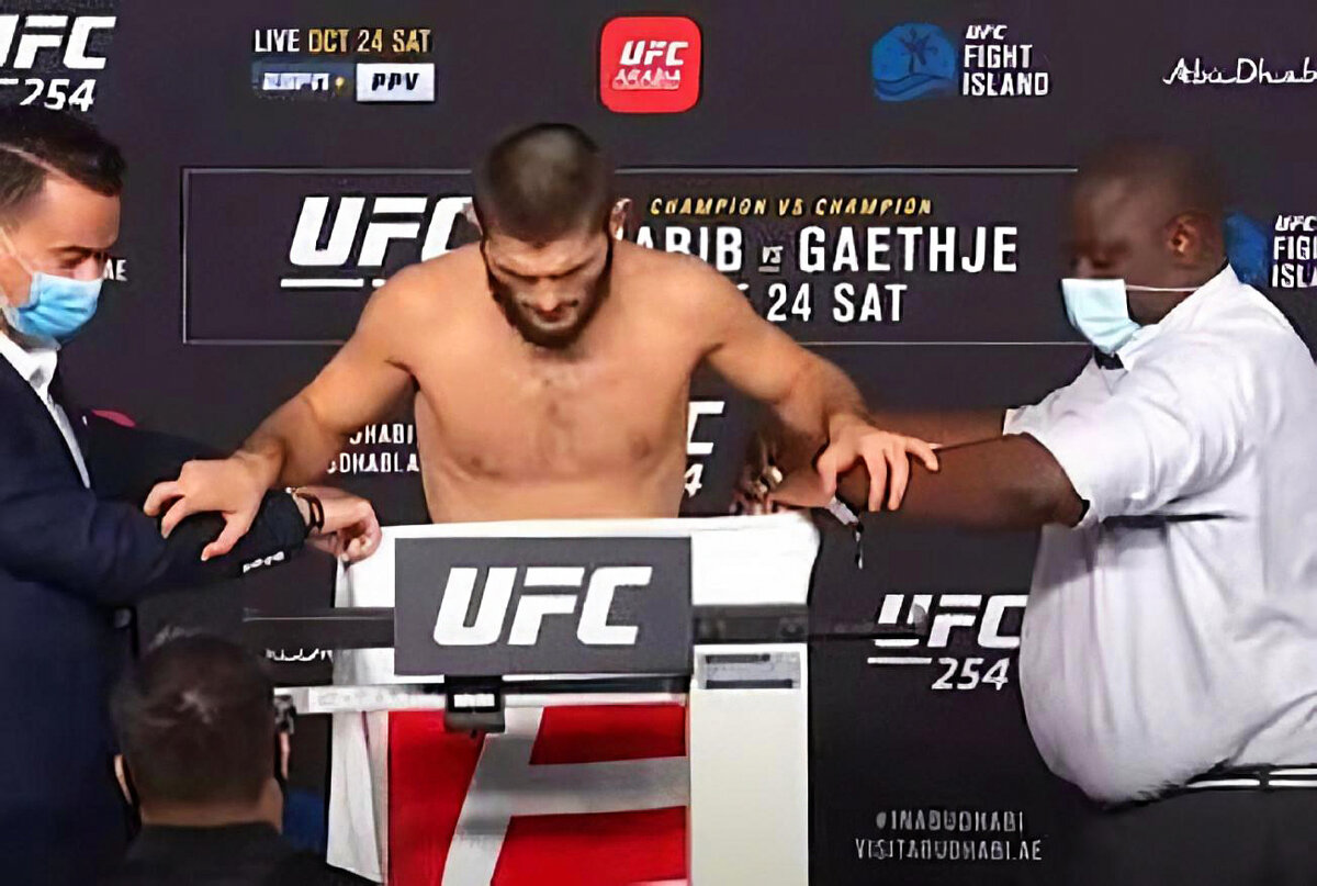 UFC254, 23 октября 2020, Абу-Даби: контрольное взвешивание Хабиба Нурмагомедова
